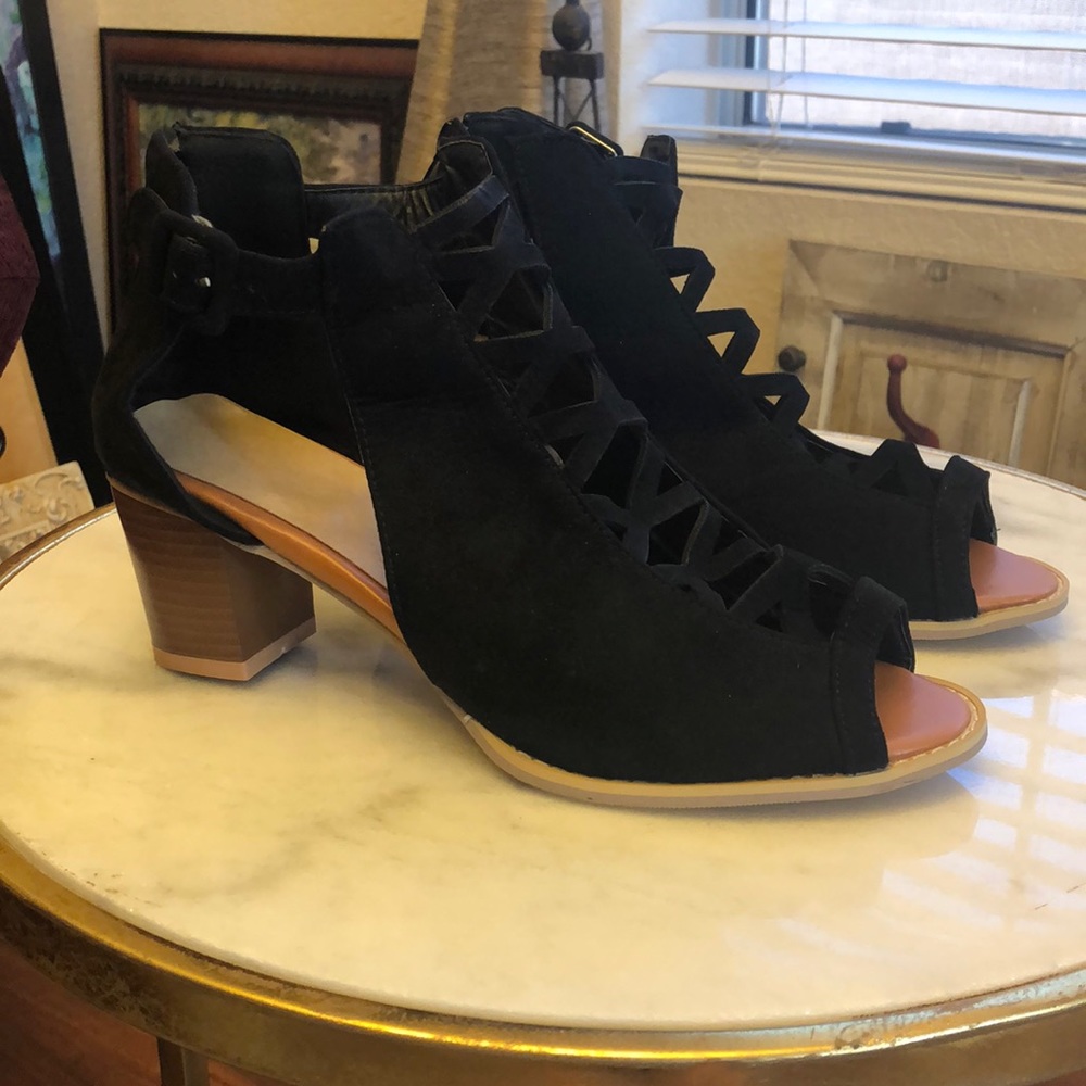 Black suede cutout sandals new